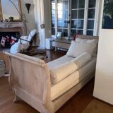 magnificent daybed / sofa bed with cushions, ideal for a bedroom,