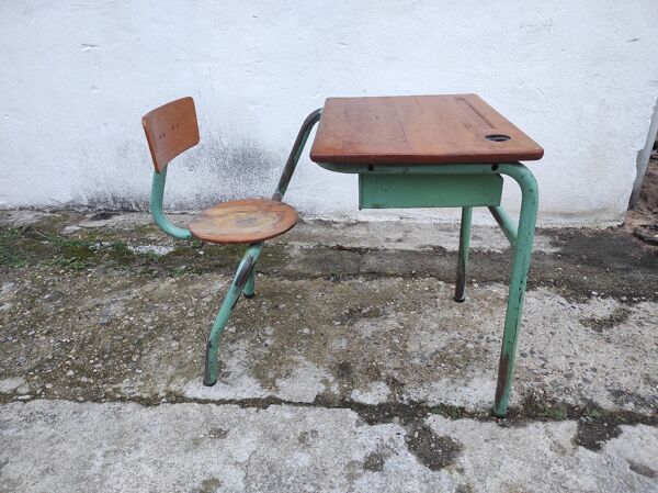 Ancien bureau d'enfant monobloc