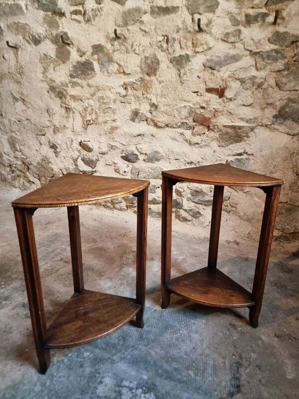 Ensemble de tables gigognes vintage en chêne, table basse ronde des années 1960 avec deux tables d'appoint intégrées