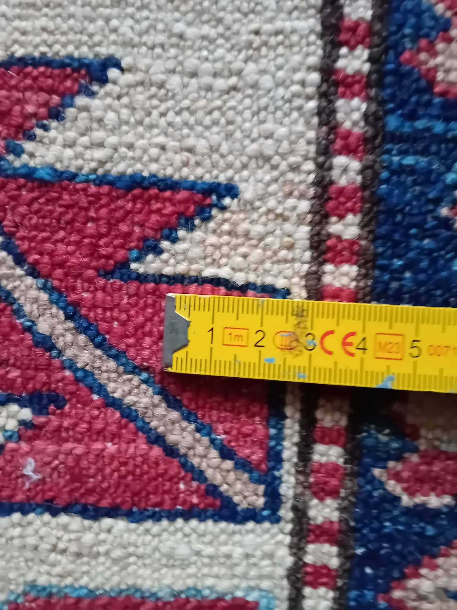 Handmade Pakistani Kazak rug 284x224cm
