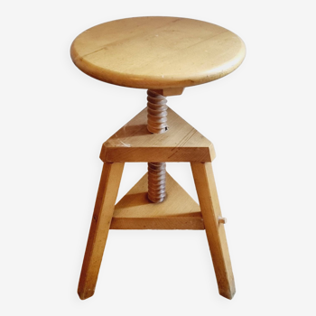 Adjustable piano stool