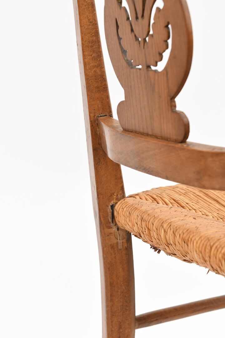 Series of 6 mulched chairs