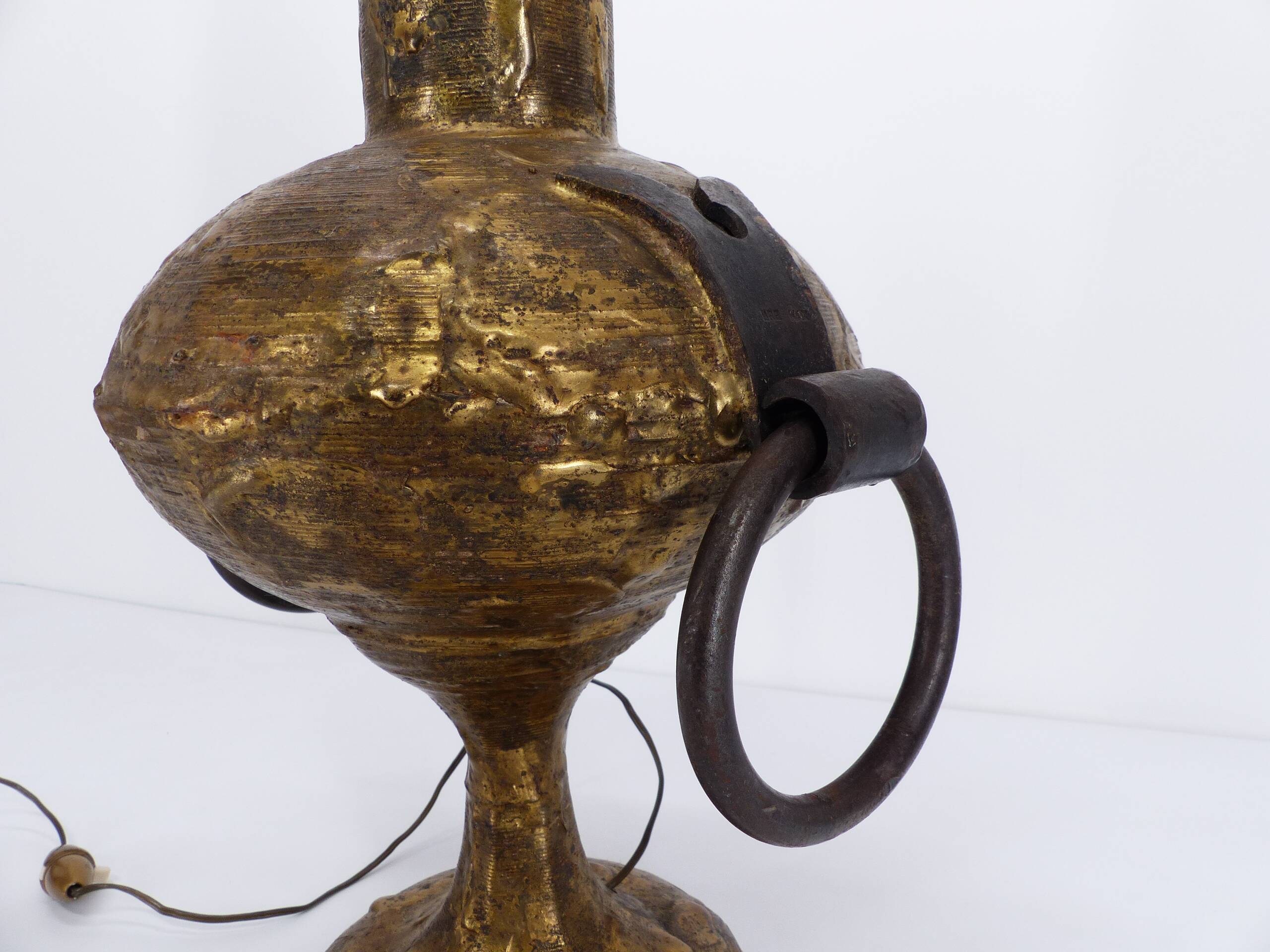 Brutalist lamp in gilded bronze Max BRE 1970