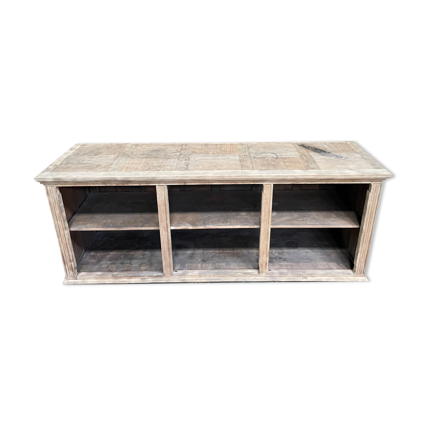 Aero gummed solid oak sideboard