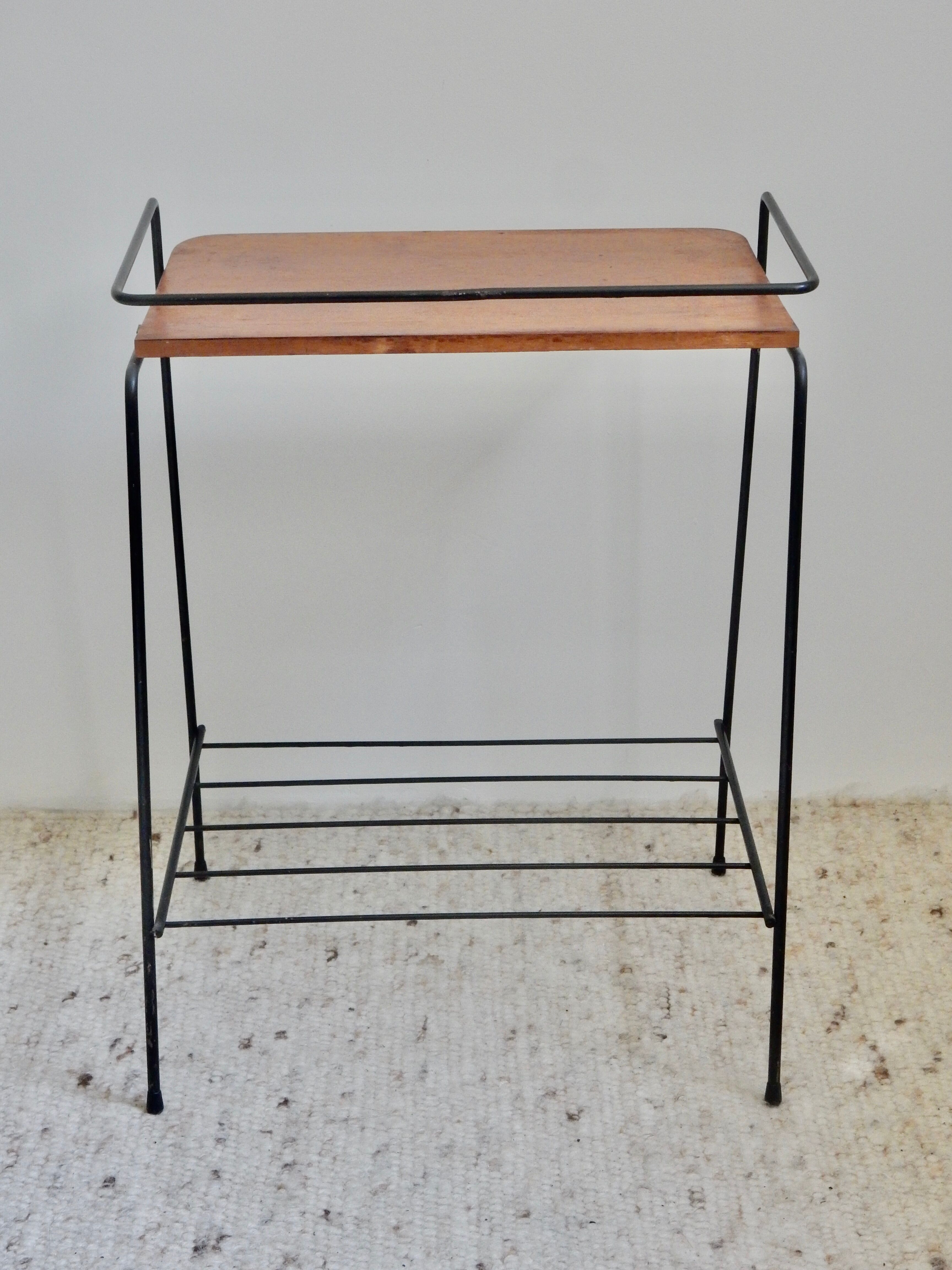 Wood and metal auxiliary furniture