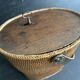 Ancien sac panier en vannerie, bois et cuir, XIXe siècle