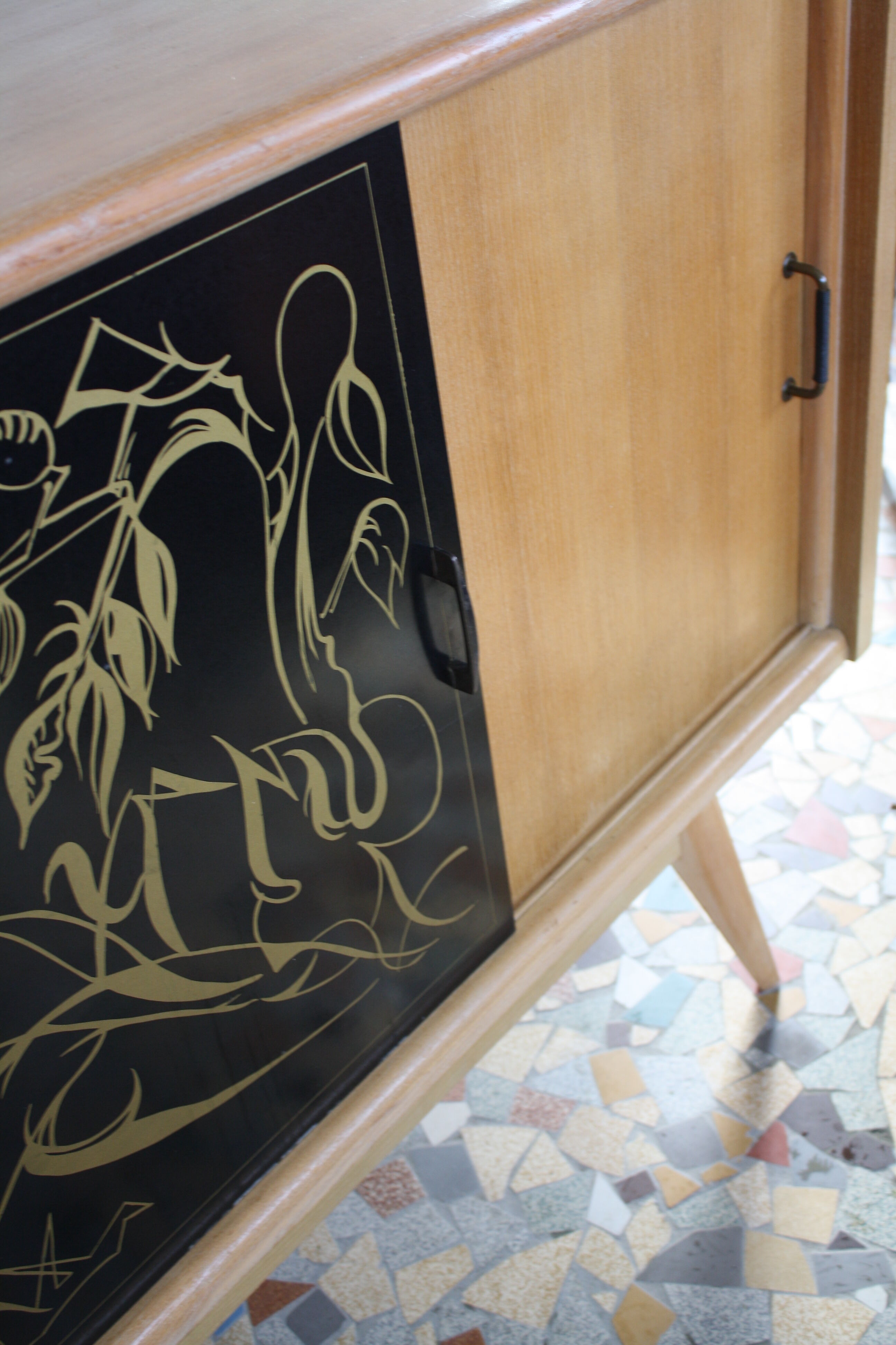 Enfilade vintage chêne clair pieds compas