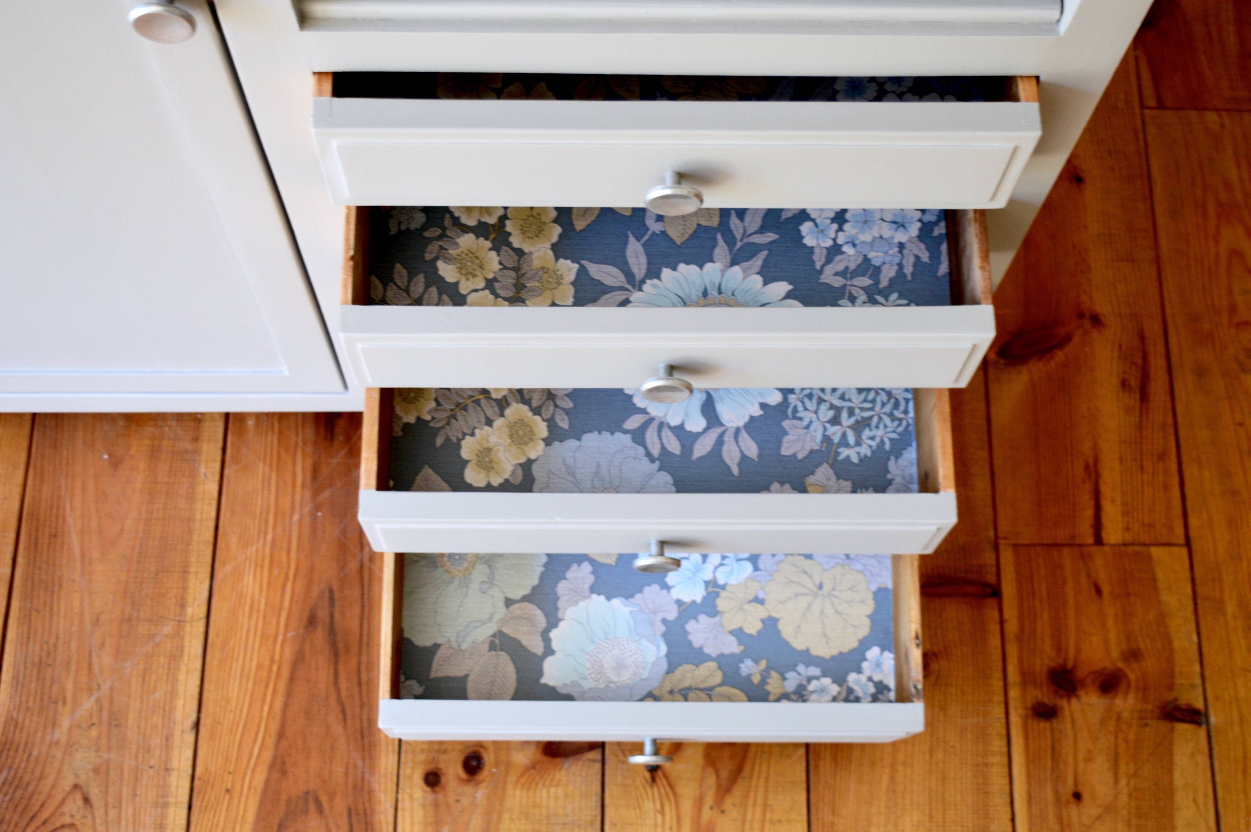 Asymmetrical cabinet