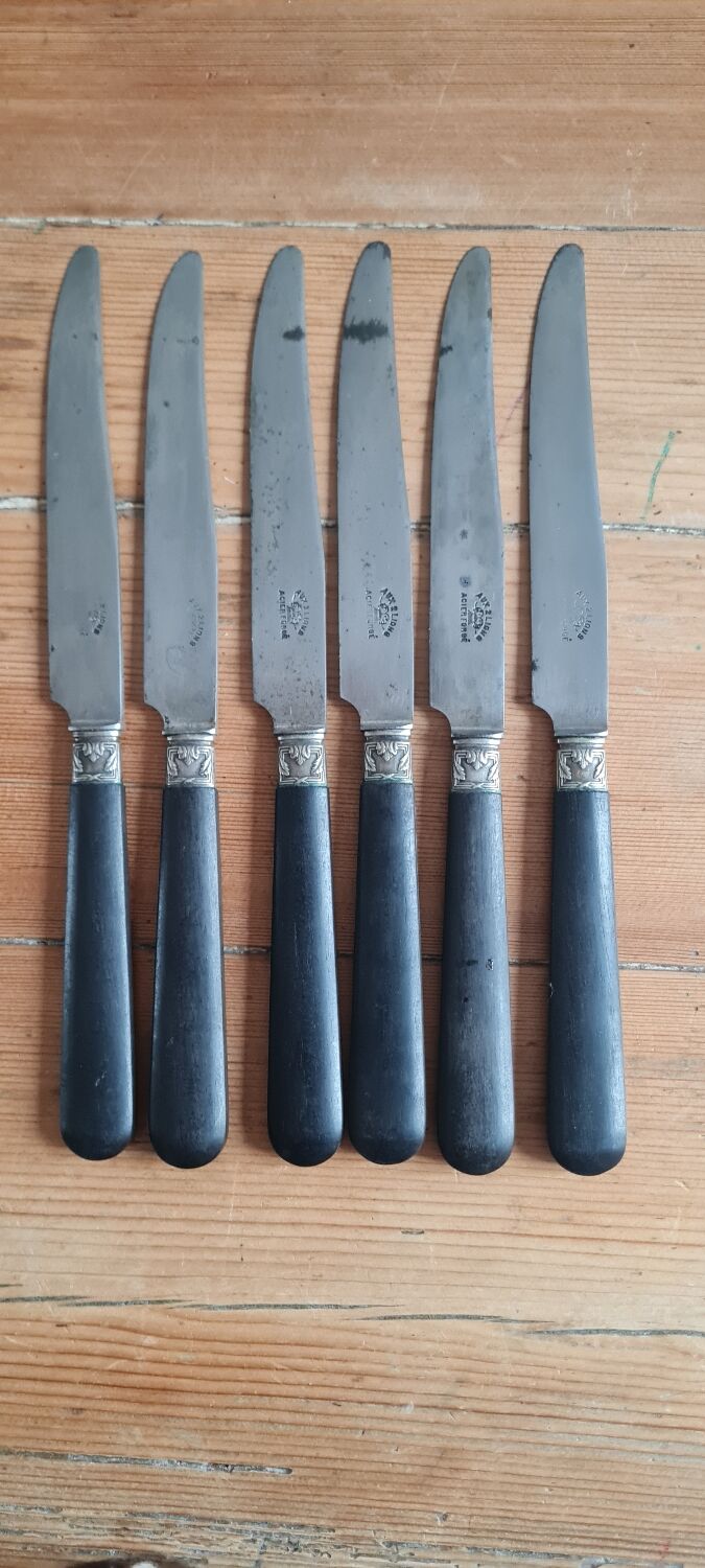 Set of 6 knives in bakelite and forged steel