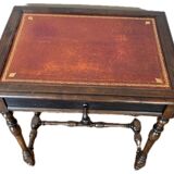 Desk table