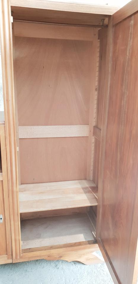Armoire asymétrique vintage