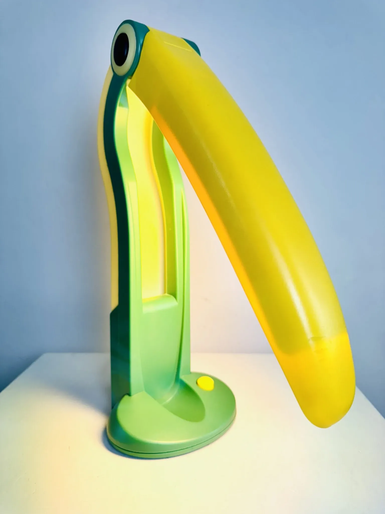 Toucan Desk Lamp By H.T. Huang For Huangslite, Taiwan, 1990S