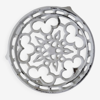 Cousances cast iron trivet