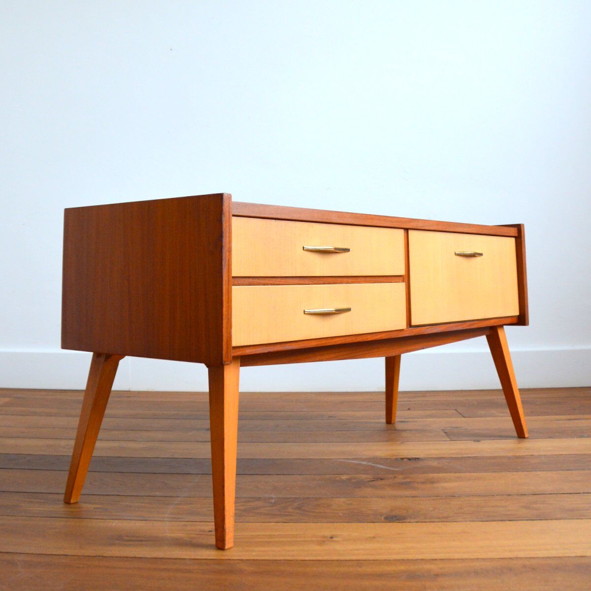 Vintage 1960s compass feet