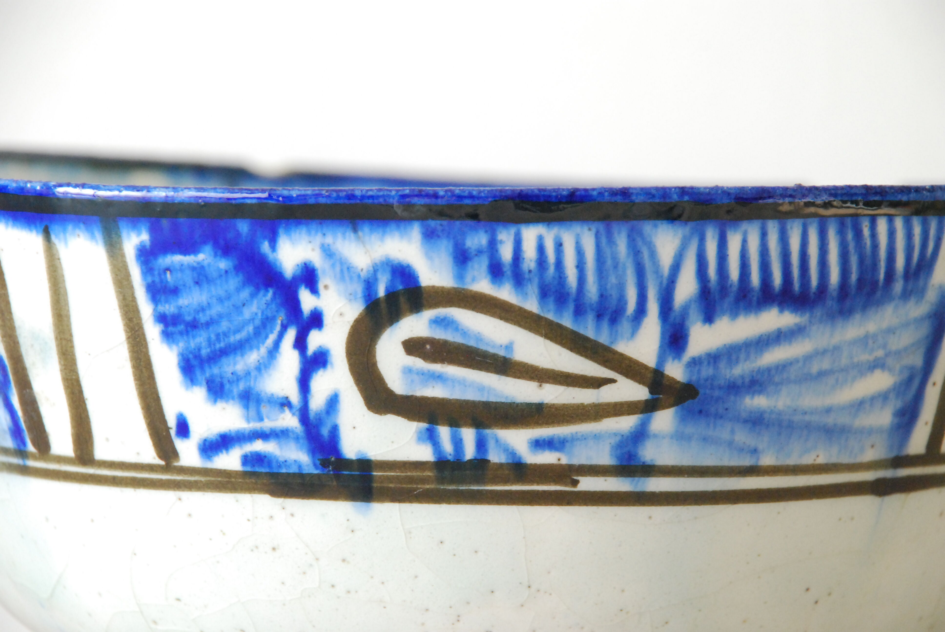 Coupe ancienne orientale en faïence