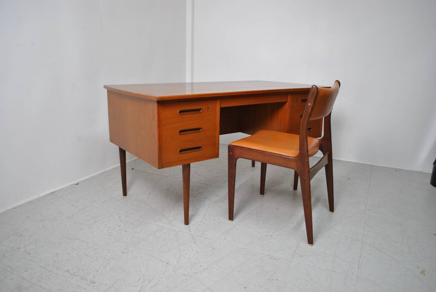Bureau scandinave teck 1960