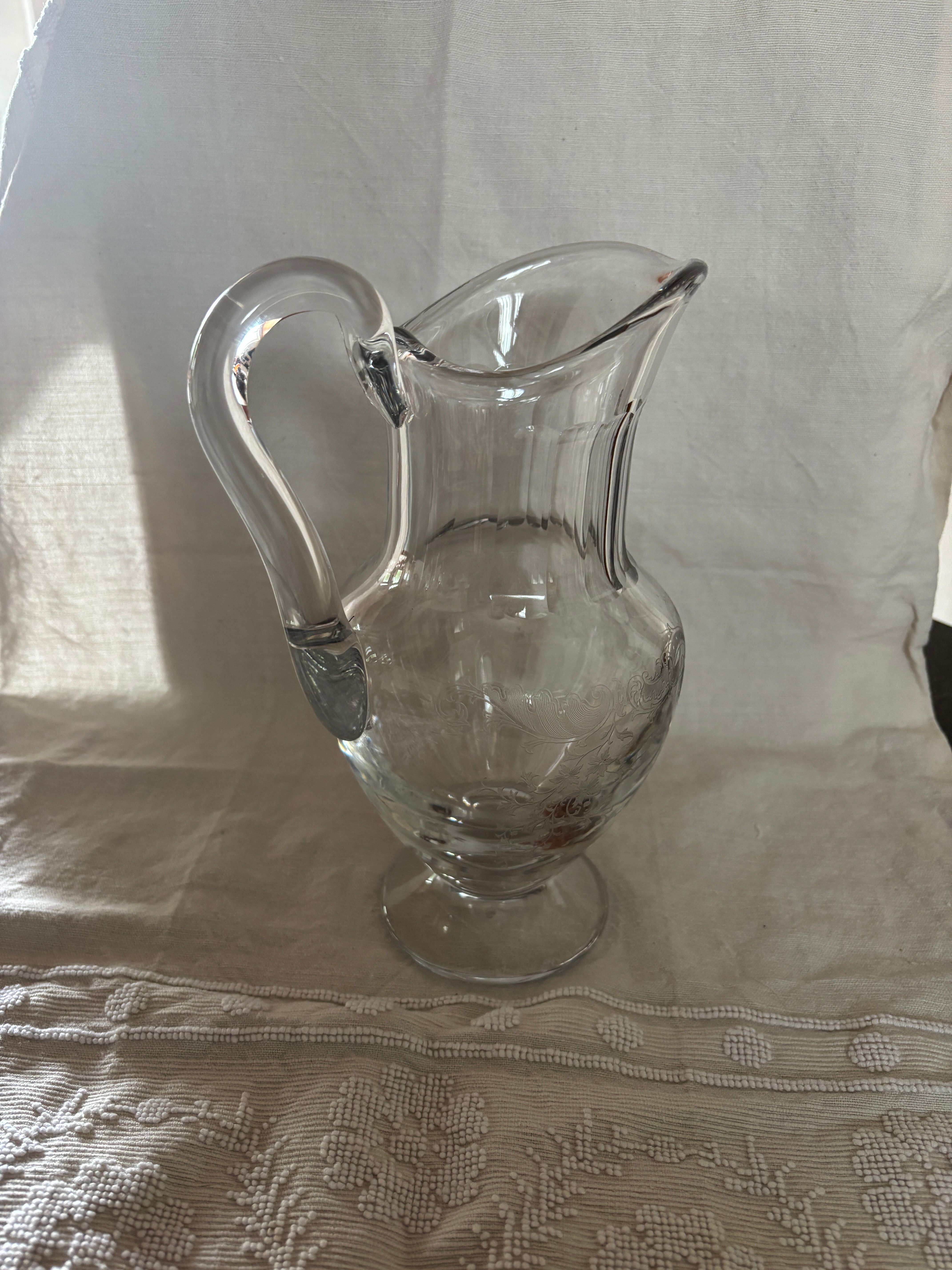 Crystal water jug by Saint-Louis signed – antique engraved service