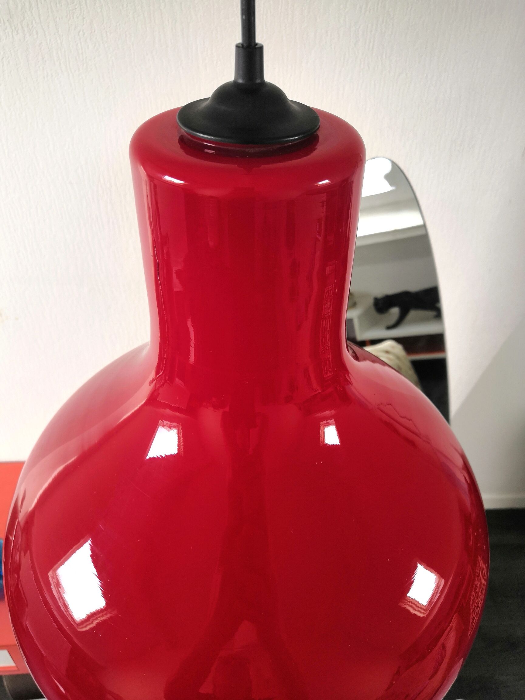 Suspension in red opaline design 70s