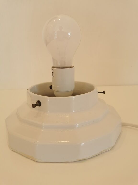 White Art Deco table lamp