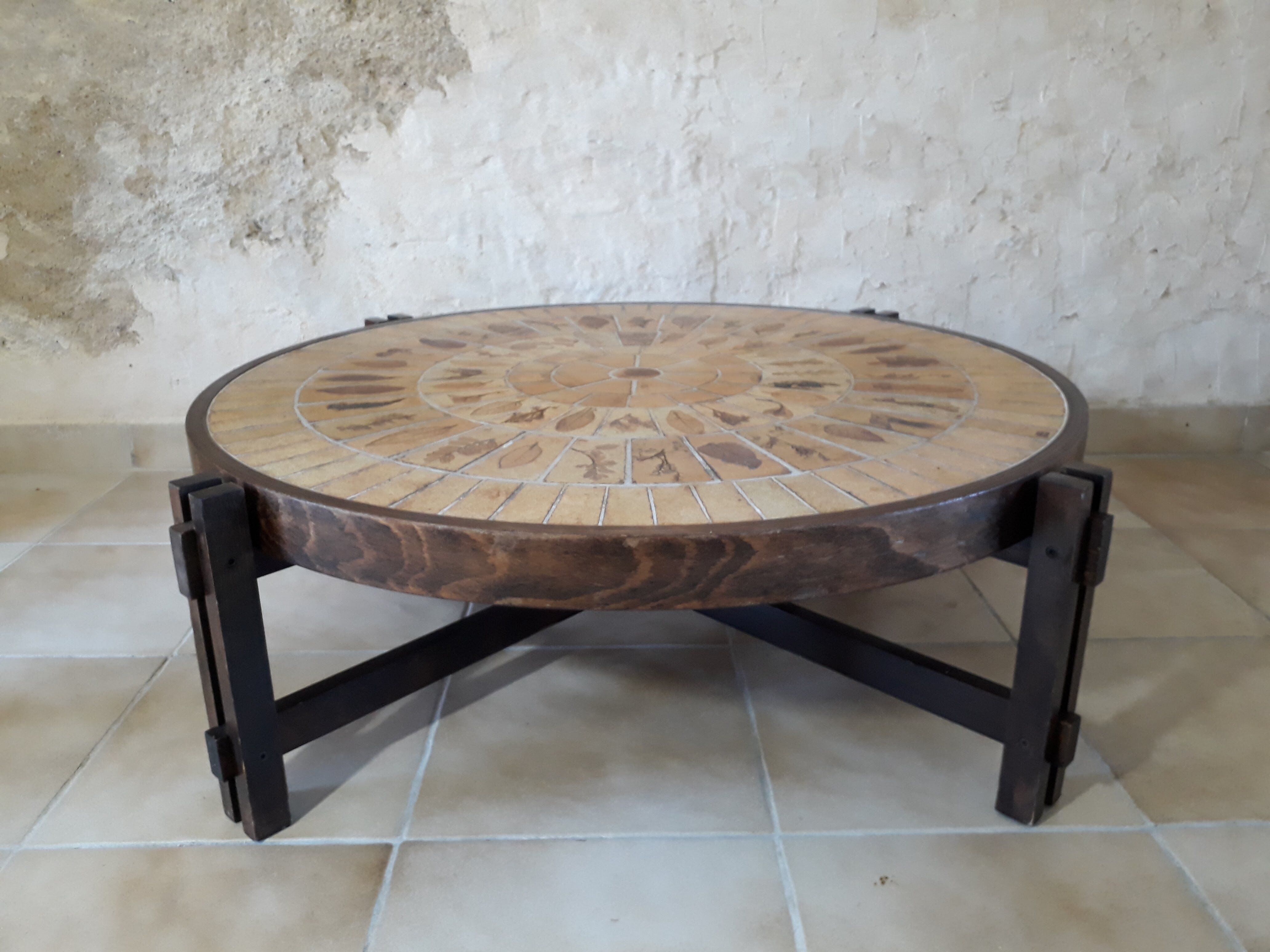 Table palissandre et céramique dite Hérbier par Roger Capron 1960 70
