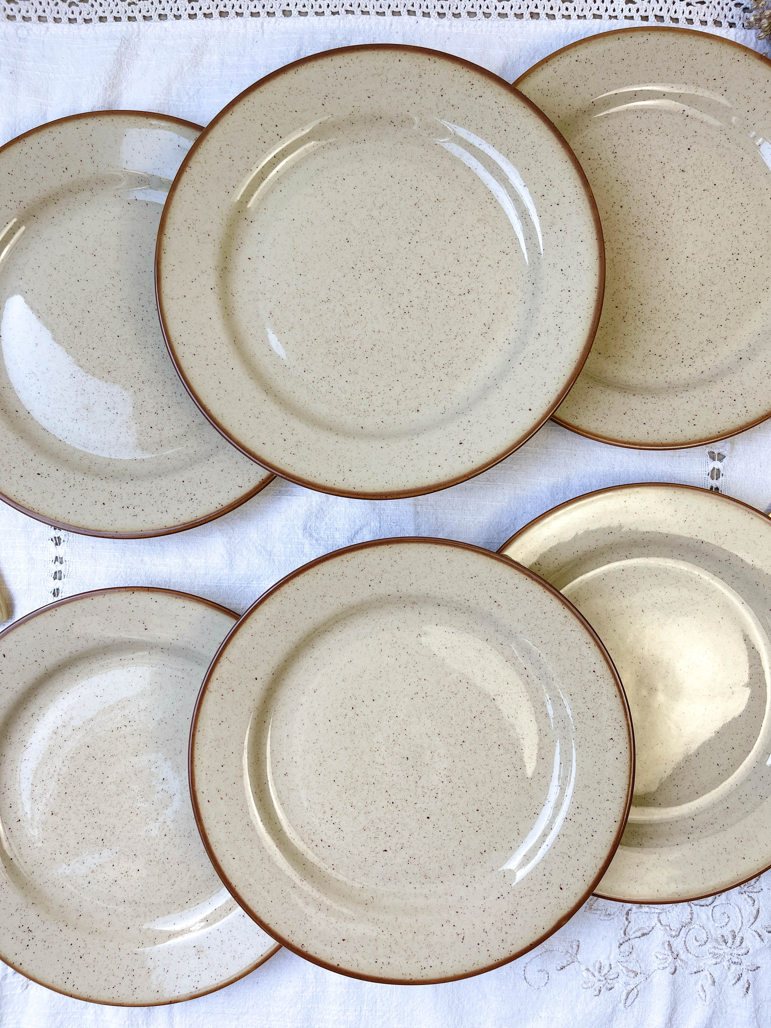 6 flat plates in speckled beige stoneware Tulowice Poland 1970