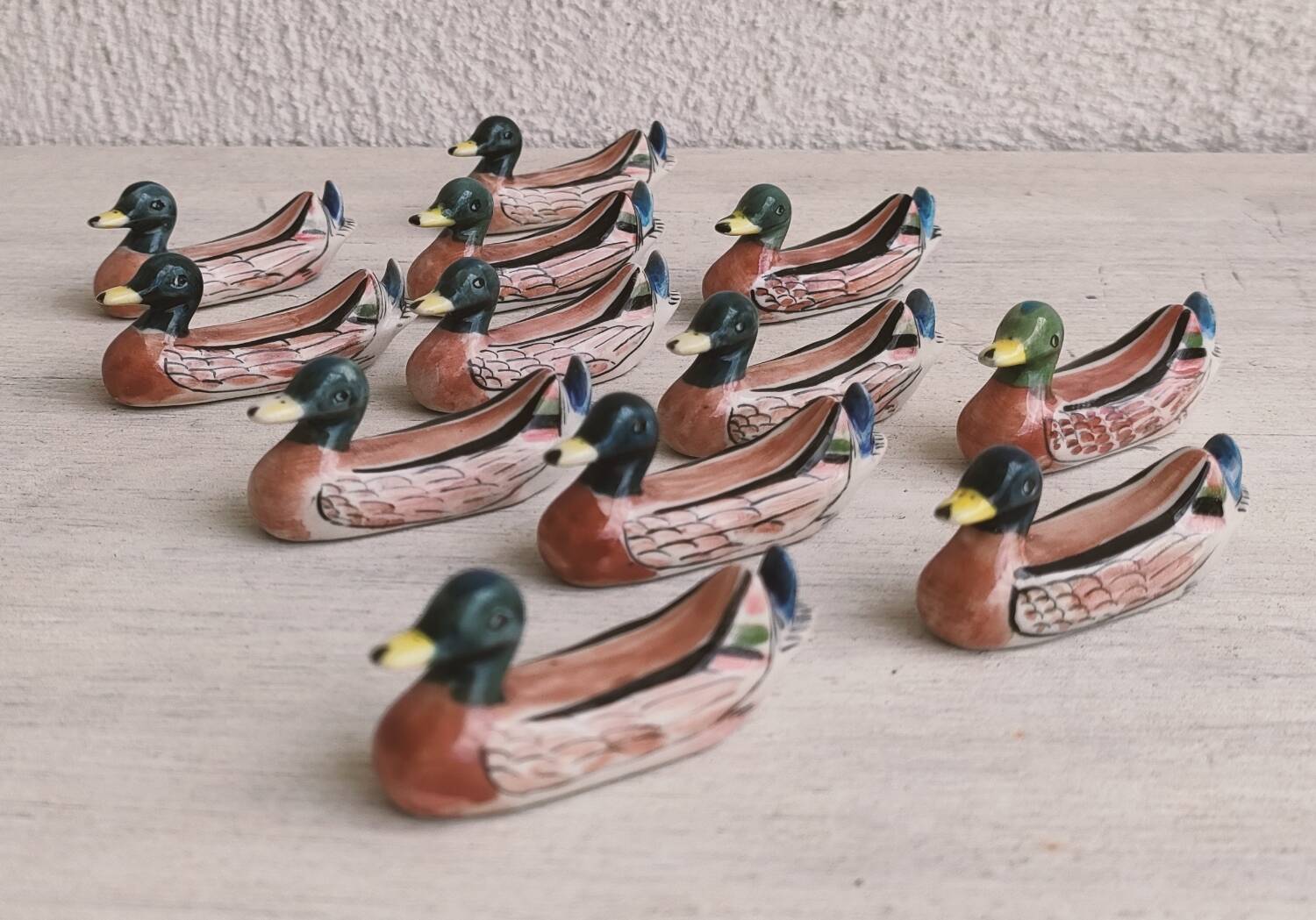 Set of 12 ceramic knife holders