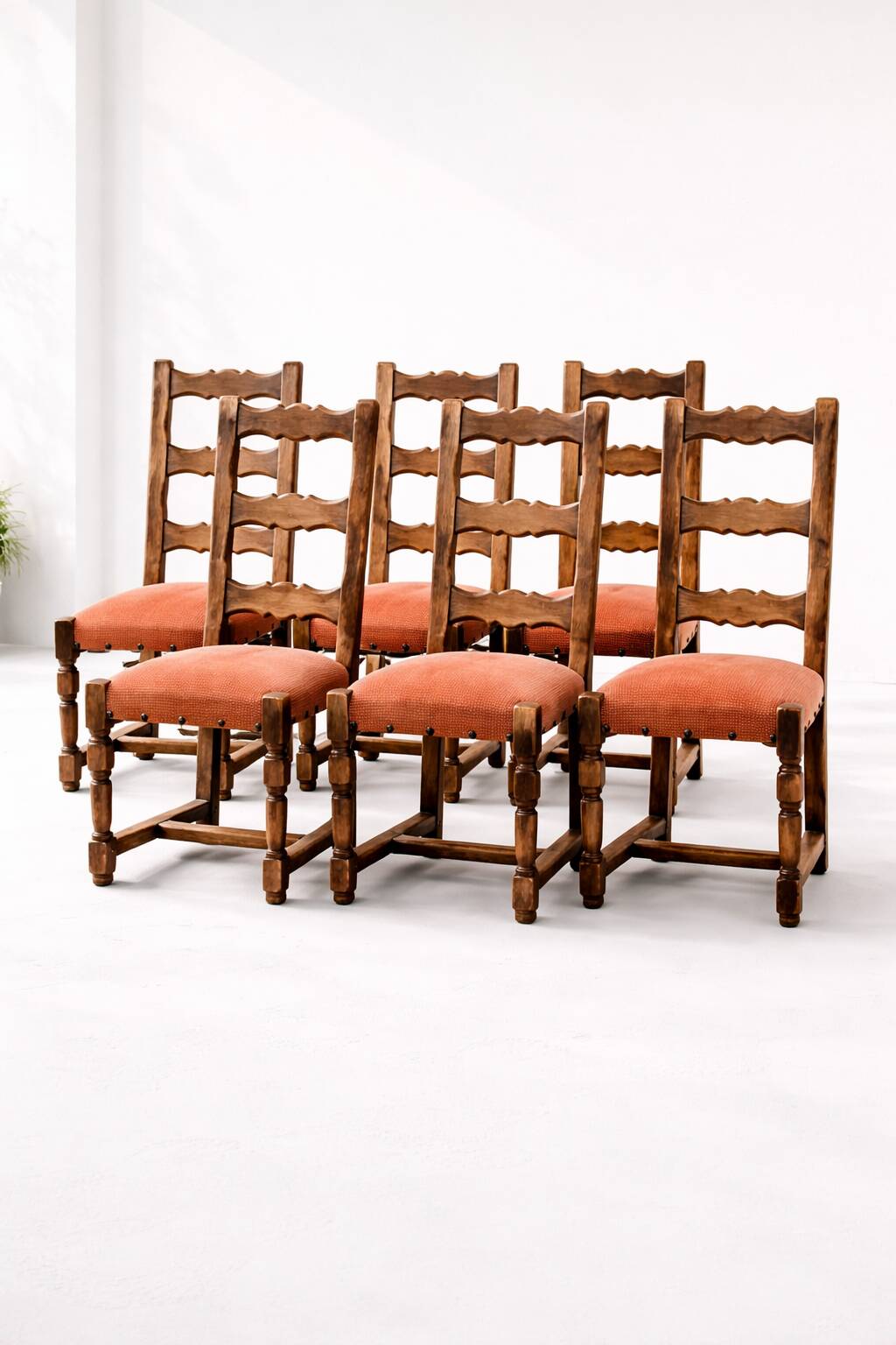 Lot de chaises espagnol