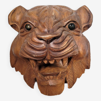 Masque de tigre sculpté en bois
