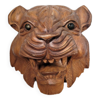 Masque de tigre sculpté en bois