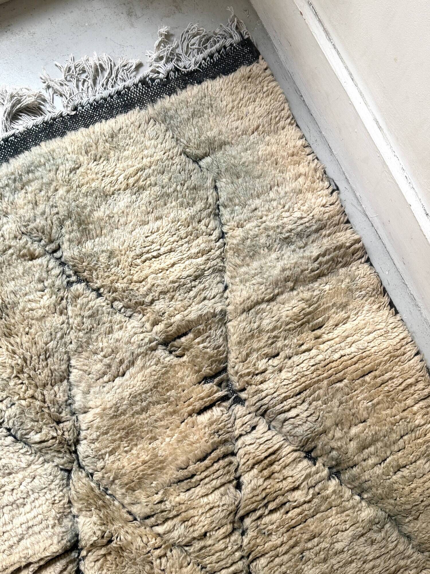 Carpet, light blue beige 2.40m x 1.40m