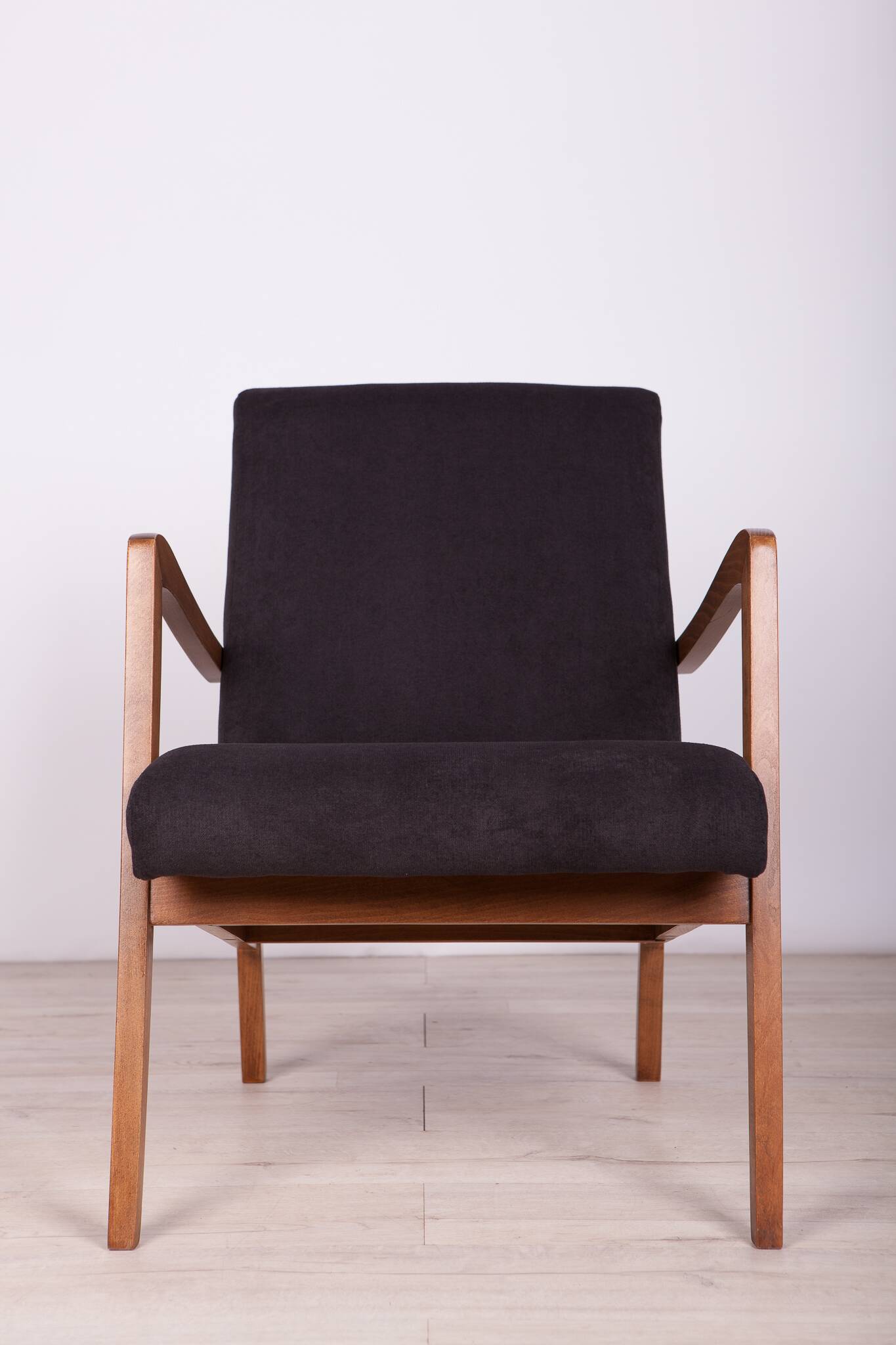 Type 300-138 Beech Armchairs from Bystrzyckie Furniture Factory, 1960s, Set of 2