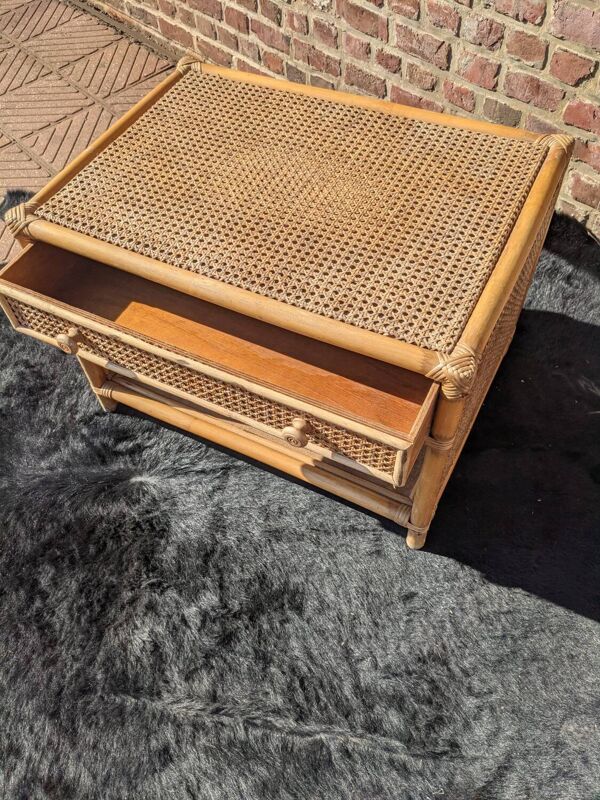Meuble en cannage
