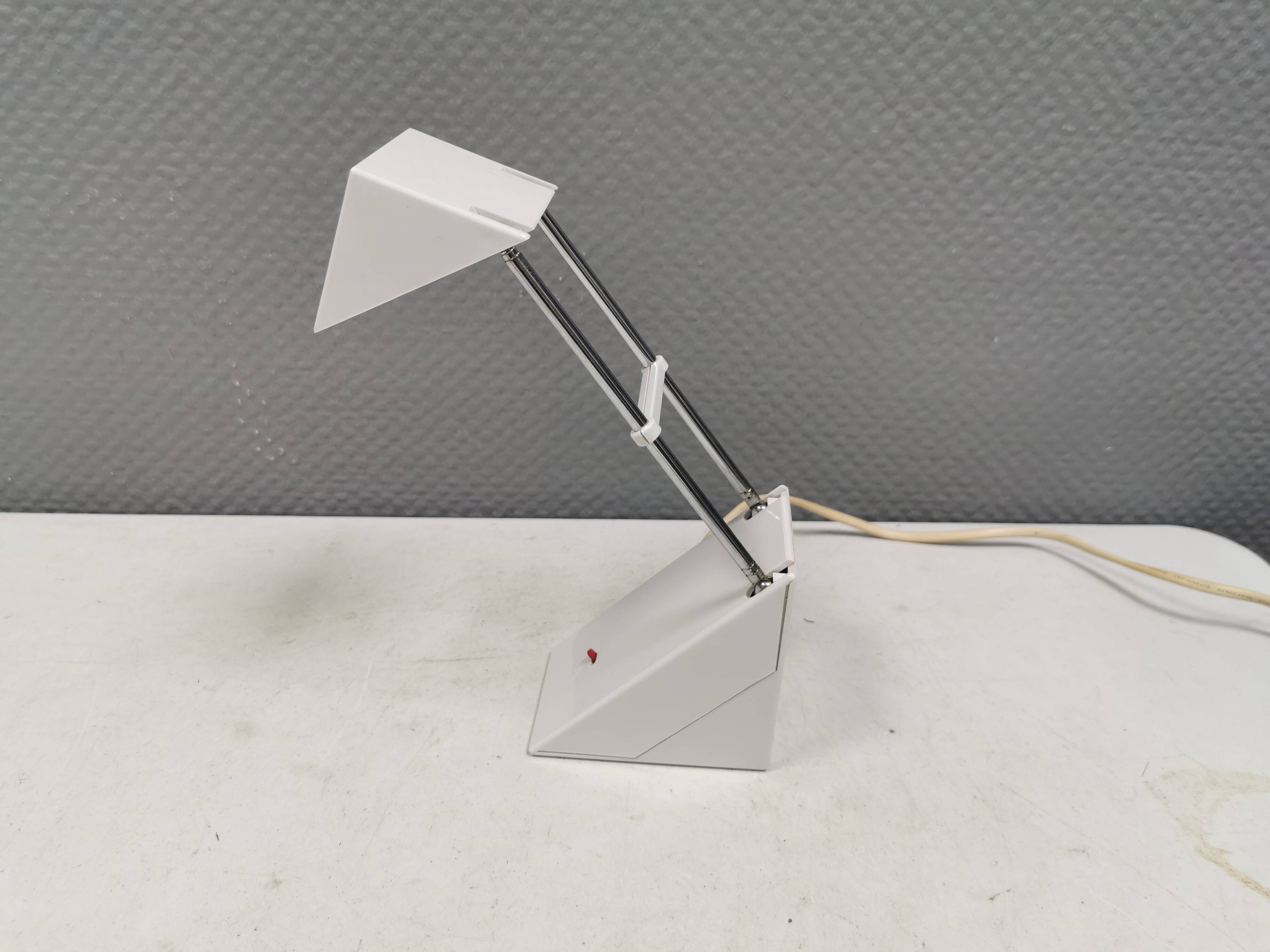 Vintage minimalist white telescopic adjustable lamp from Ikea Sweden 1991