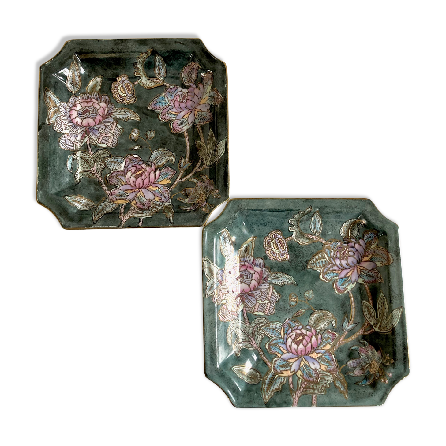 Pair of empty-poached decoration flowers