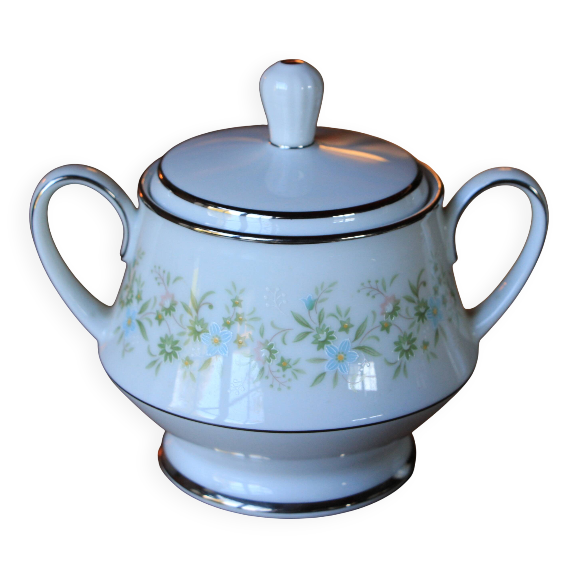 Noritake sugar bowl in fine porcelain from Japan