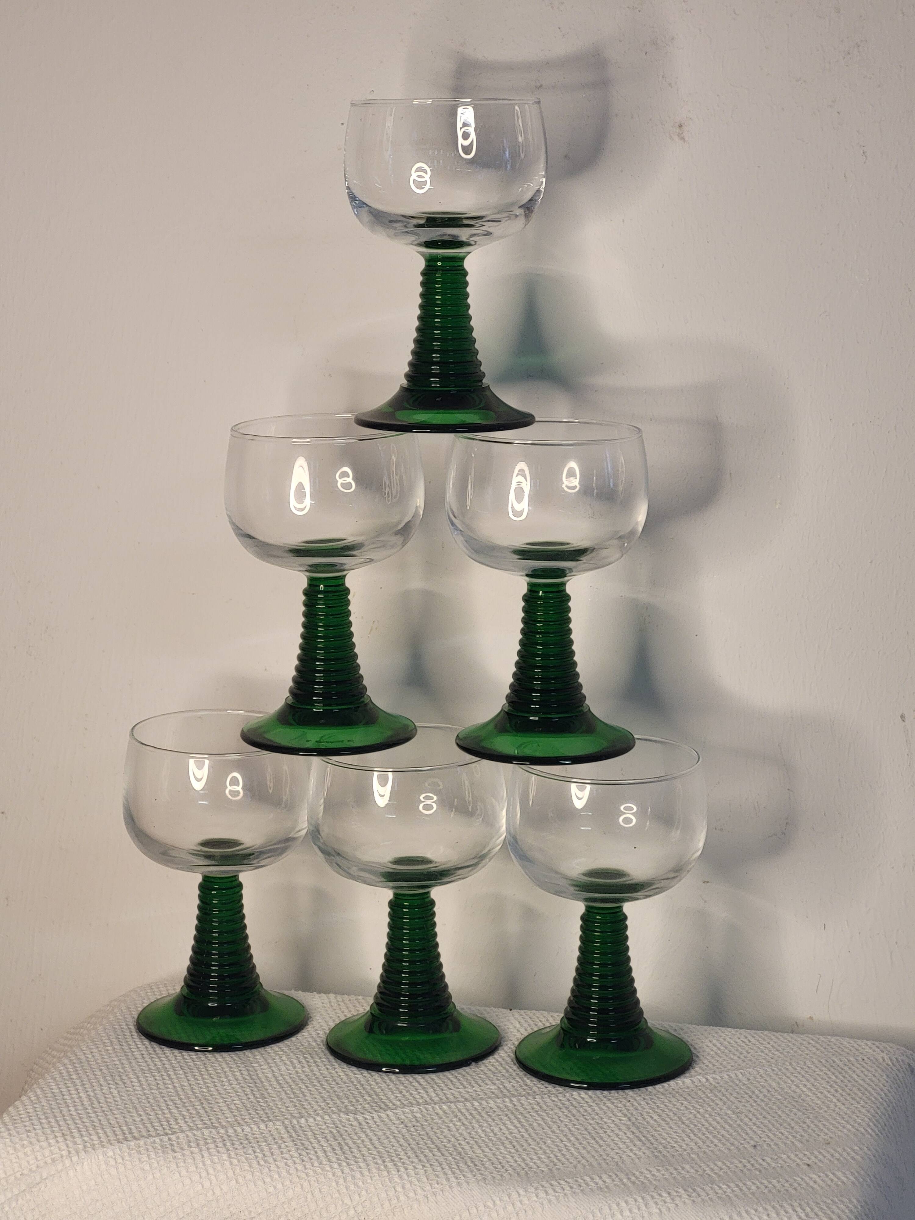 Green footed glasses