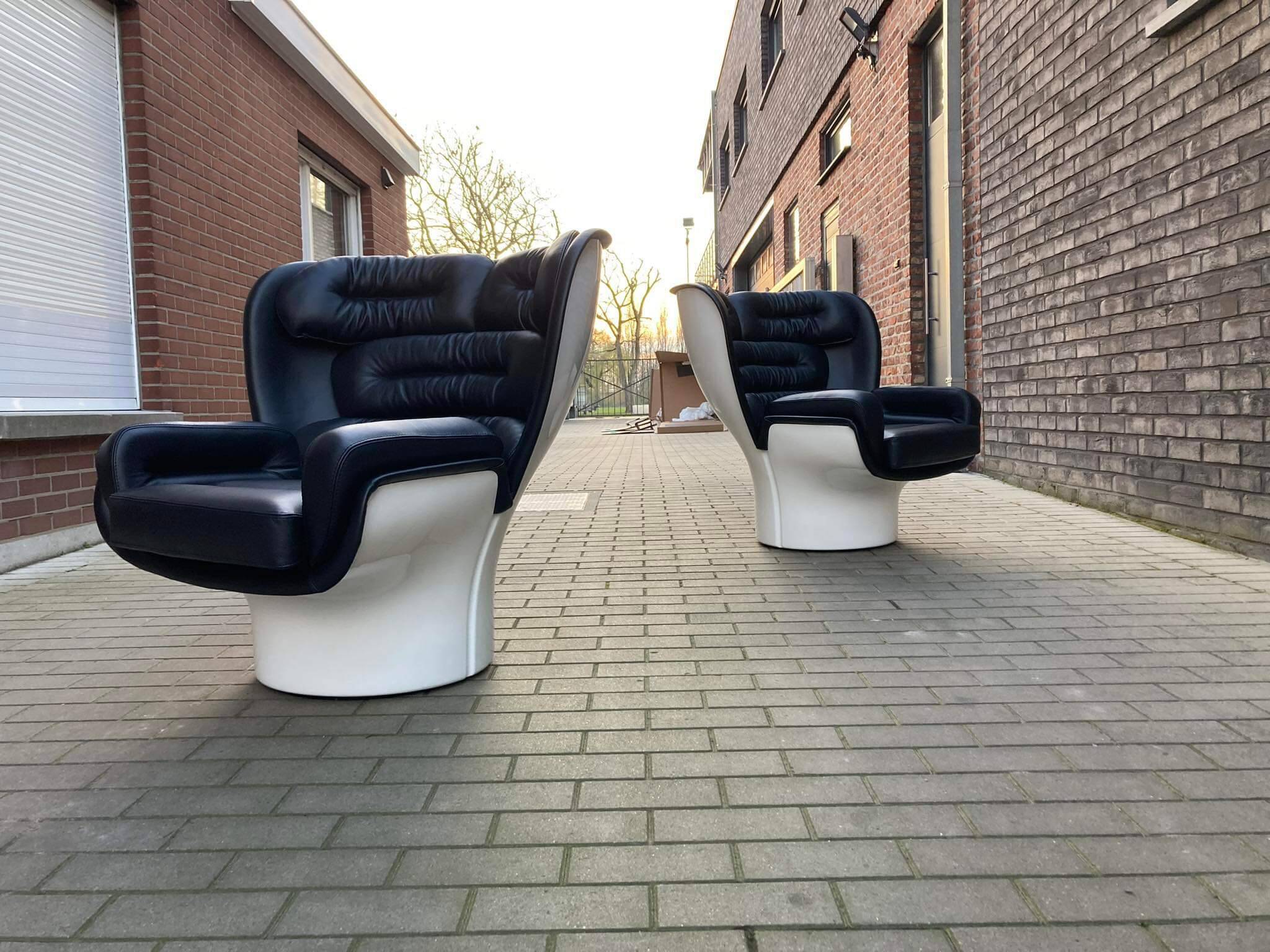 2x Joe Colombo Elda LONGHI Chair Black leather, White fiberglass