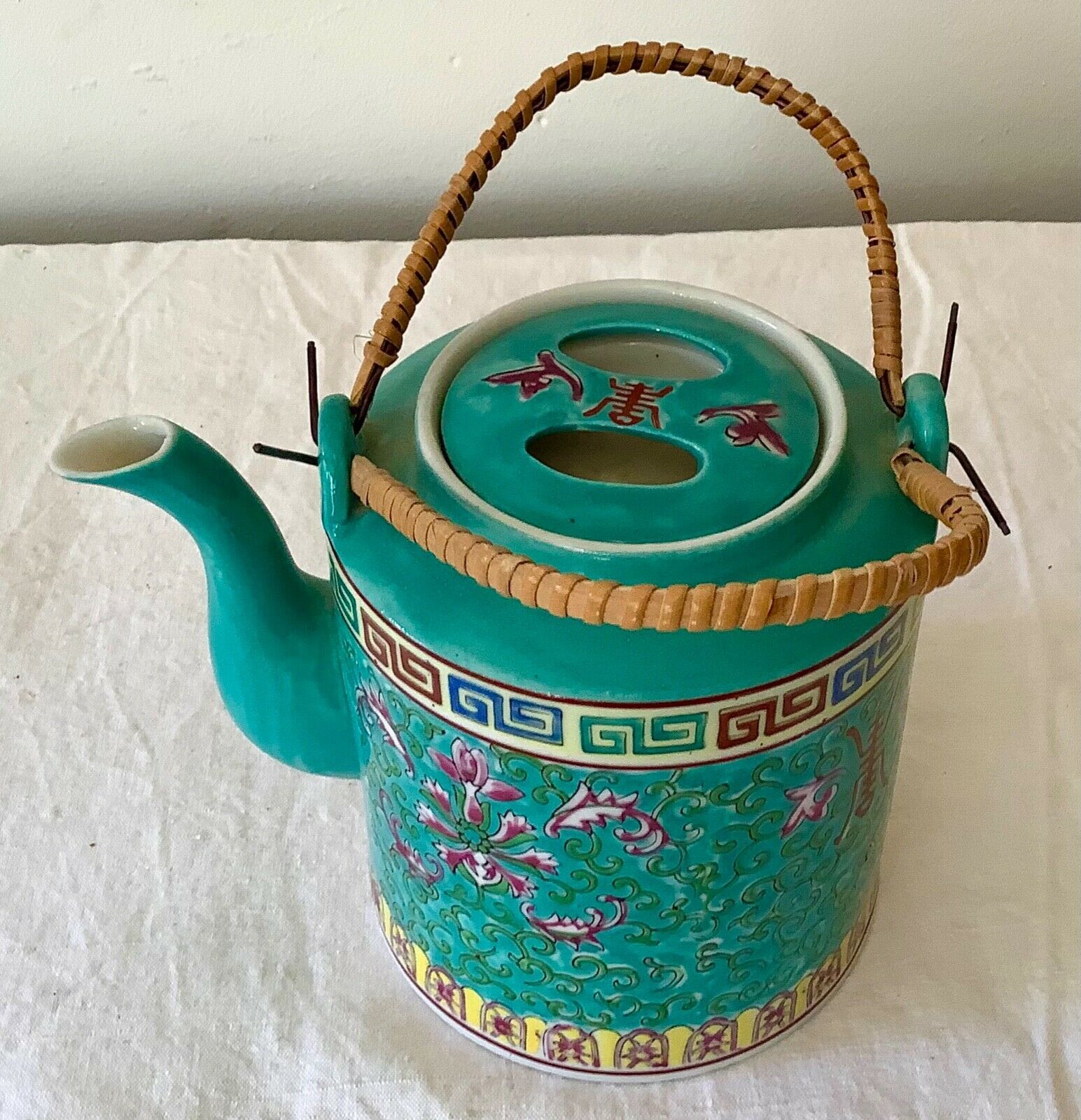 Porcelain teapot enamelled decorations made in Japan