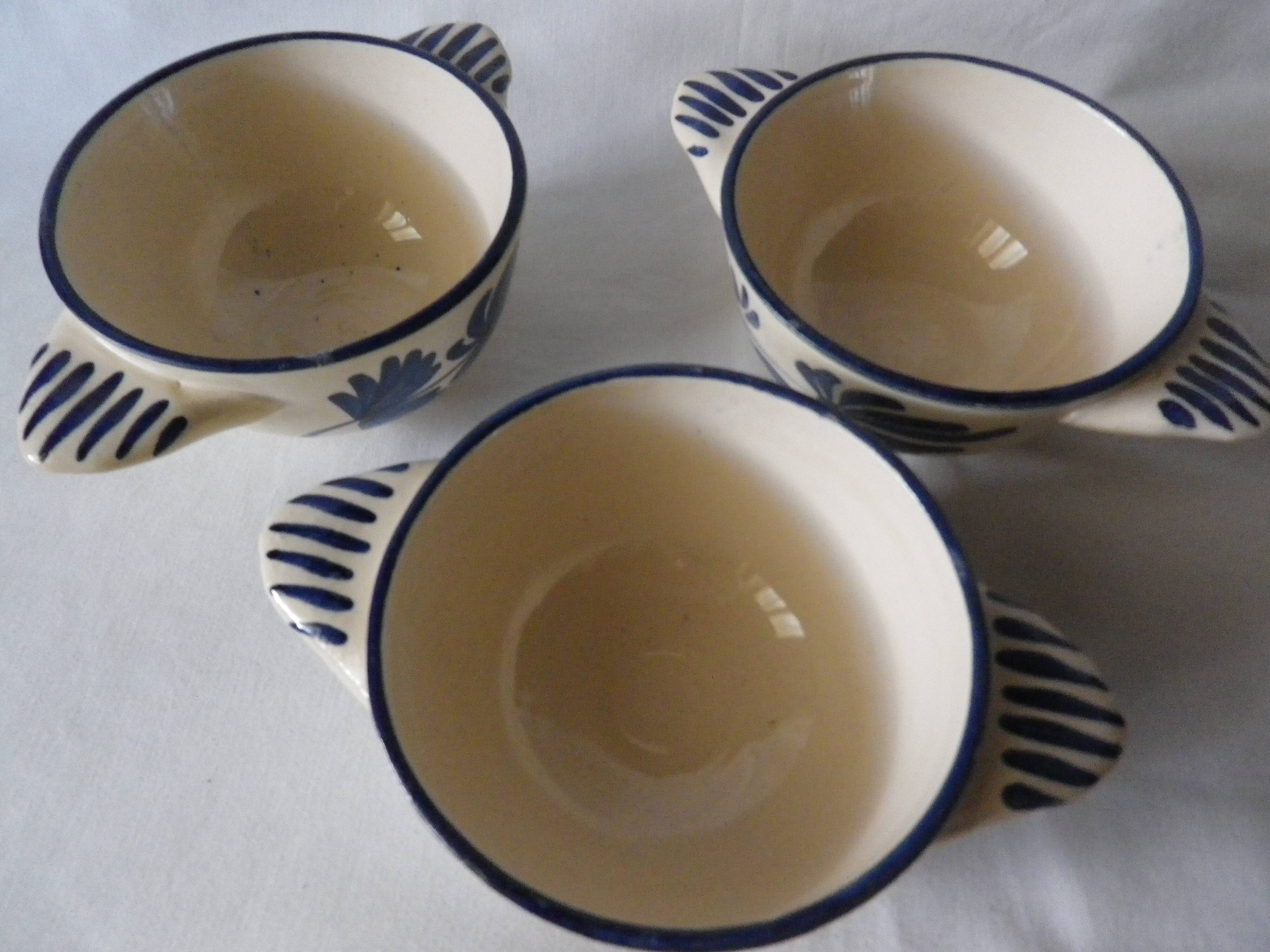 set of 3 small eared bowl