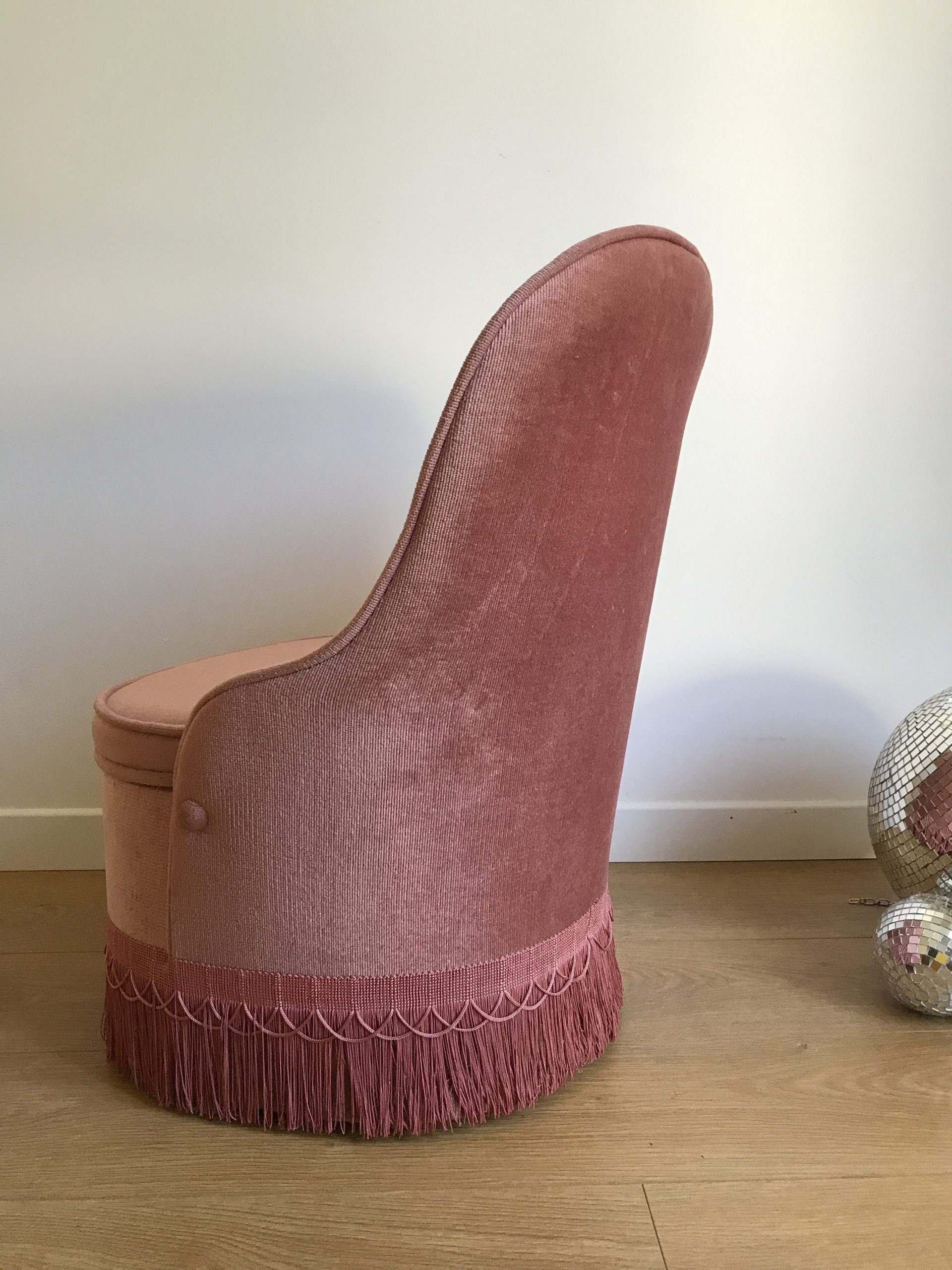 Toad style heater in original pink velvet with trunk