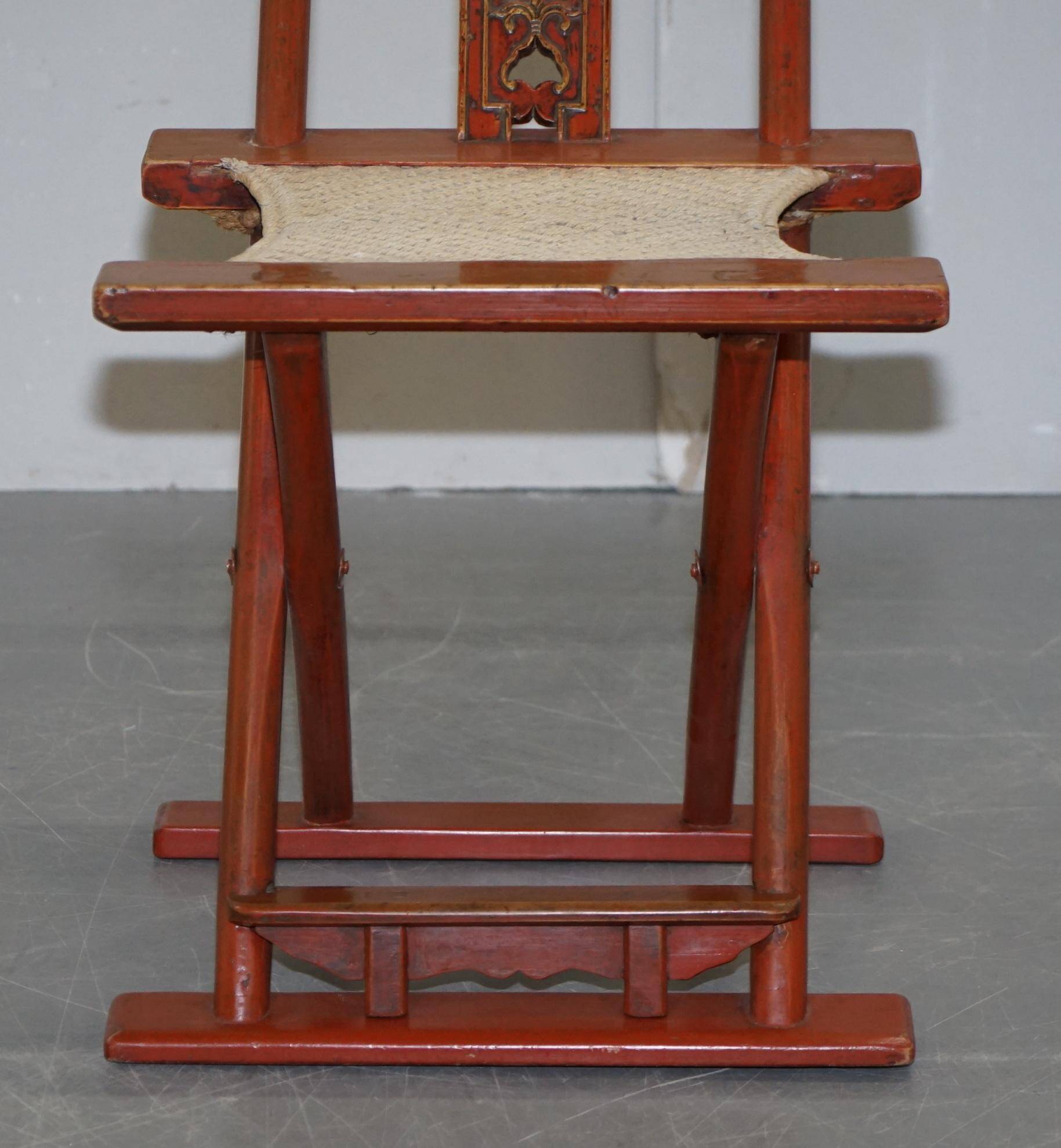 Chaise pliante chinoise antique avec sculptures, vers 1900-1920