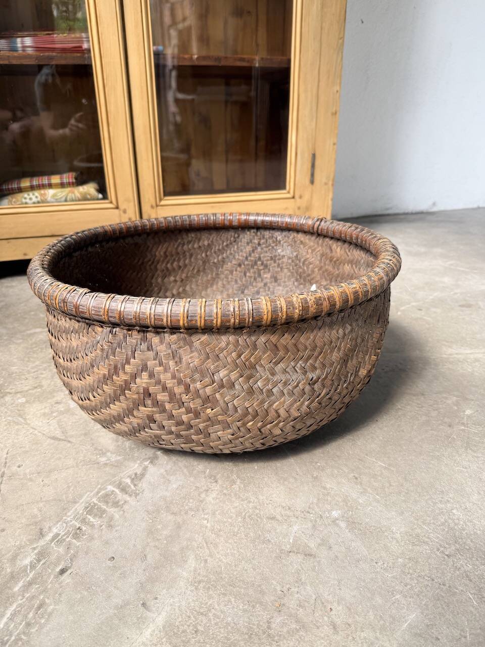 Vietnamese tea basket, mid-20th century