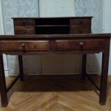 Tiered desk