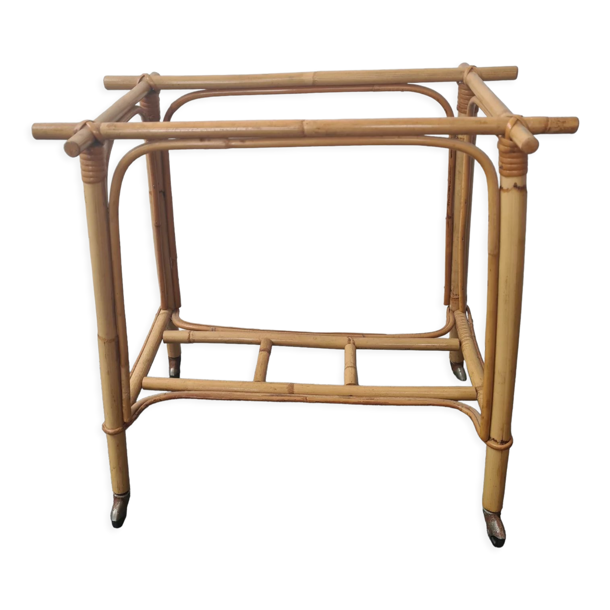 Rattan service with casters