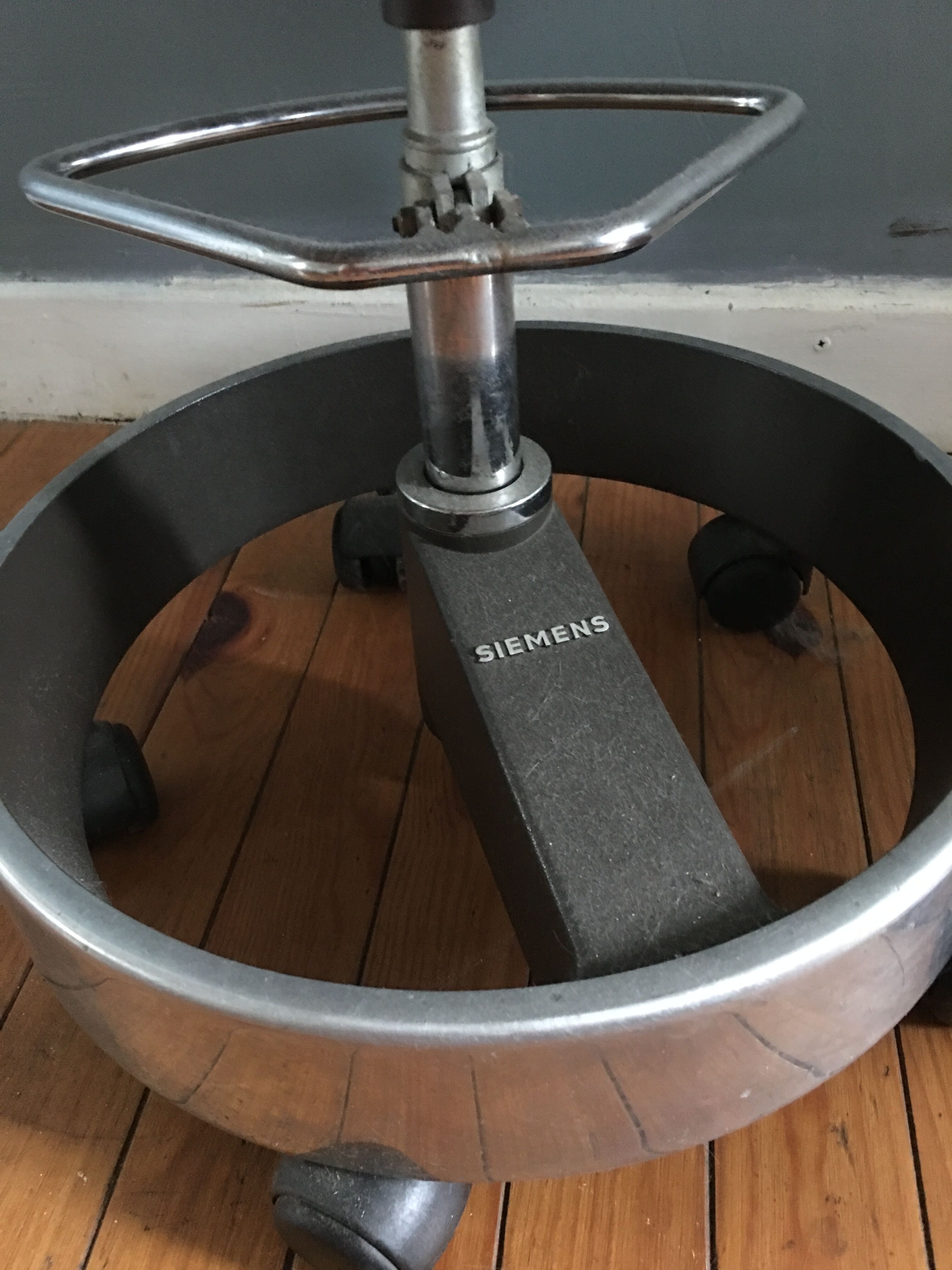 Siemens dentist stool