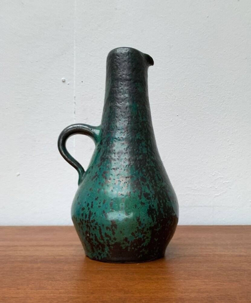 Carafe vase of studio pottery in a minimalist mid-century style by Helma Klett for Kunsttöpferei Klett, 1960s.
