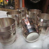 Shaker on set with 6 cups silver metal