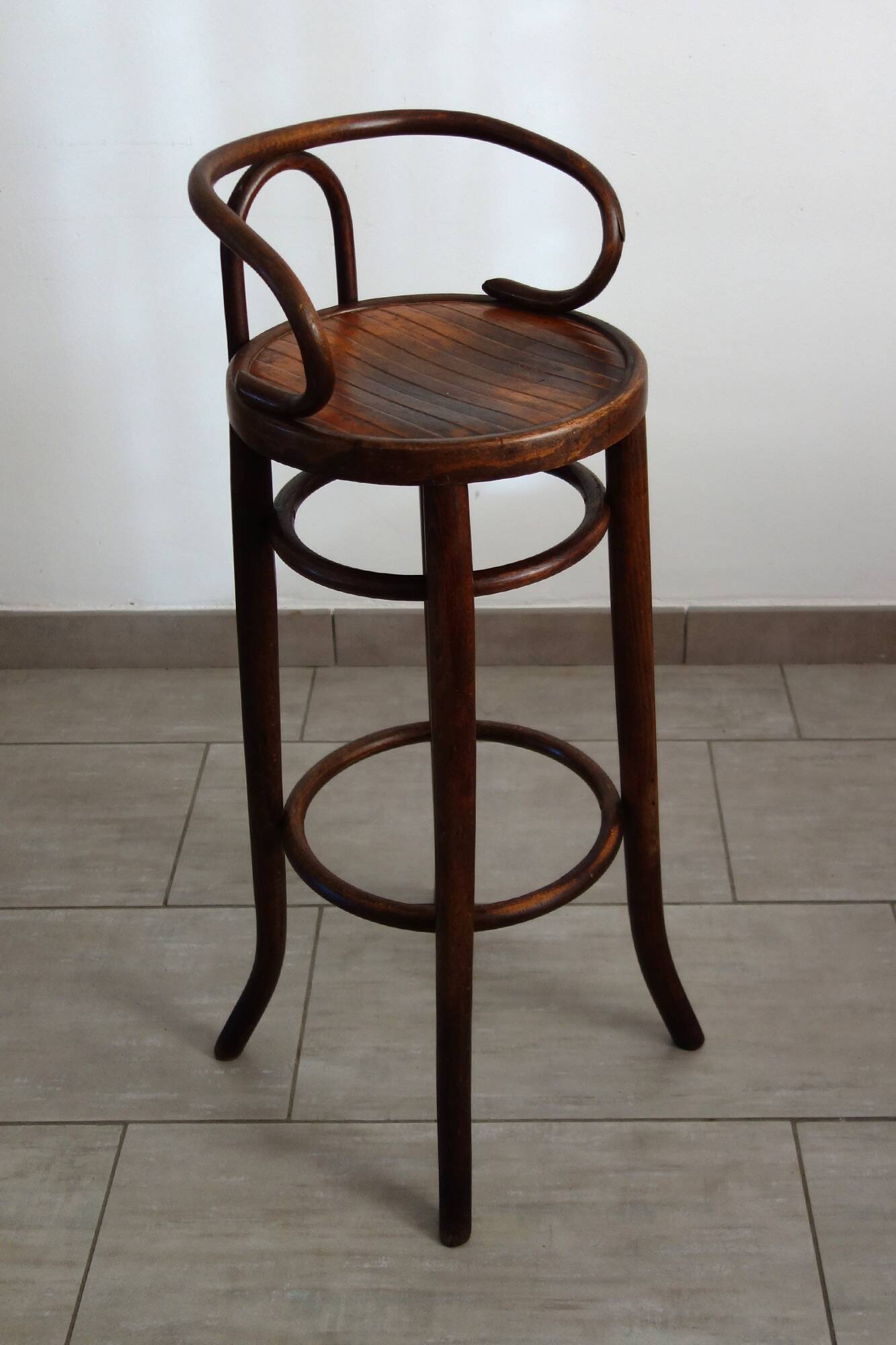 Children's high stool in curved wood, 1890s