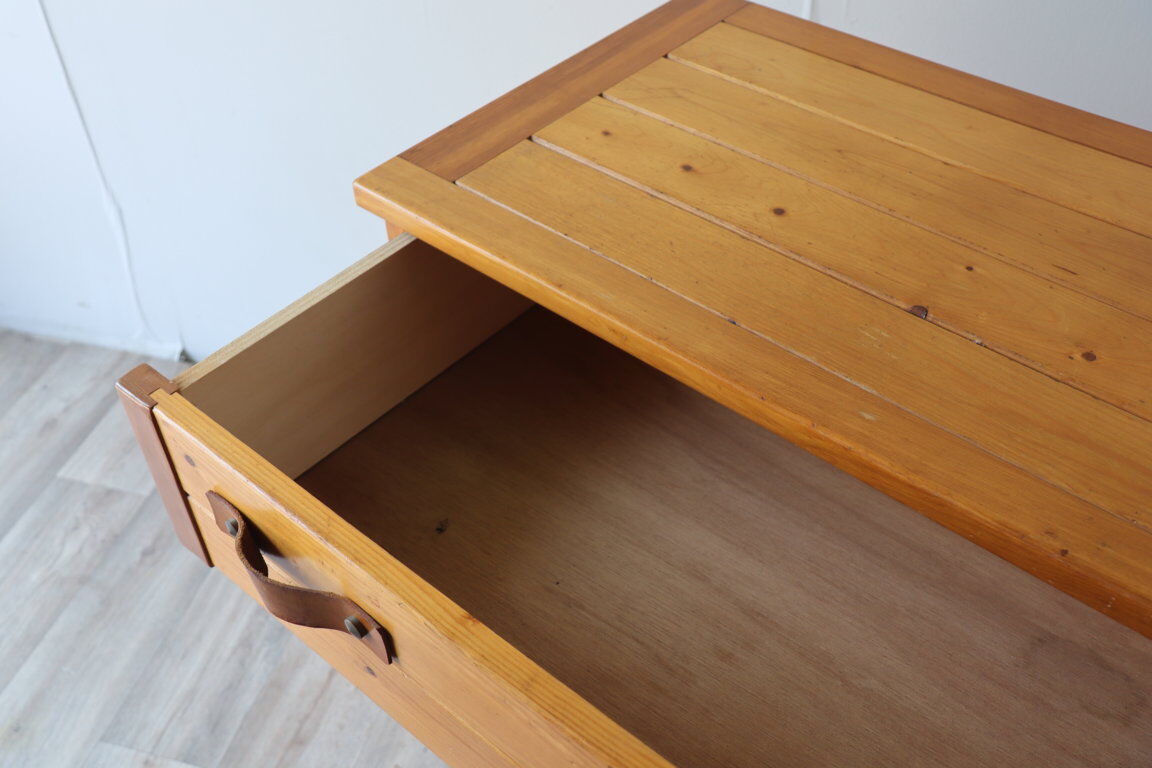 Commode vintage en pin massif et cuir, 1970