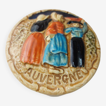 Ancienne bonbonnière, décor relief Auvergne, en céramique NEM Japan